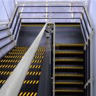 Ragasztószalag  csúszásmentes  5 m x 50 mm - sárga / fekete