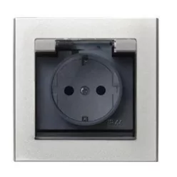   Sonata földelt csapfedeles dugalj gyermekvédelemmel IP44 Ezüst