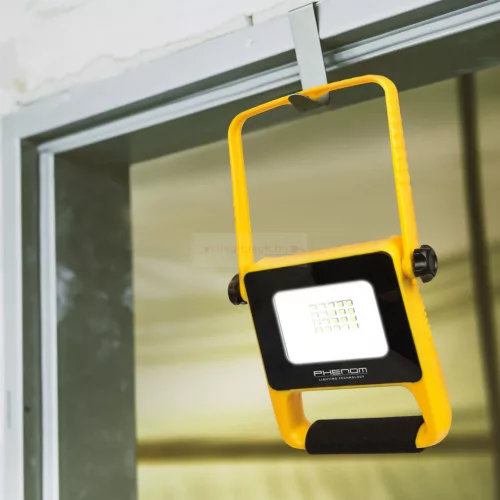 Kinyitható munkalámpa - 10 W LED - akkumulátoros, vízálló