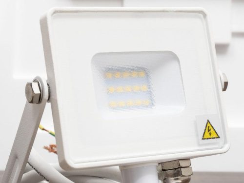Mozgásérzékelős PRO LED reflektor Természetes fehér 10W/100° IP65