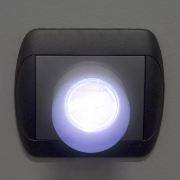LED-es forgathatófejes irányfény fényérzékelőve
