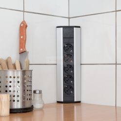 Sarokelosztó 5db gyermekvédelemmel ellátott dugaljjal