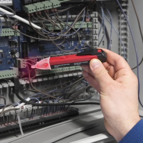 Érintés nélküli feszültség detektor LED lámpával