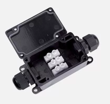 Kötődoboz led reflektorhoz 10A IP65