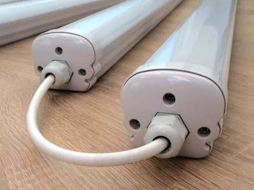 Por és páramentes mennyezeti LED lámpatest 48W 5760Lm IP65 4000K