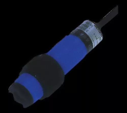 Fotoelektromos szenzor EL-G18-3B2 PNP