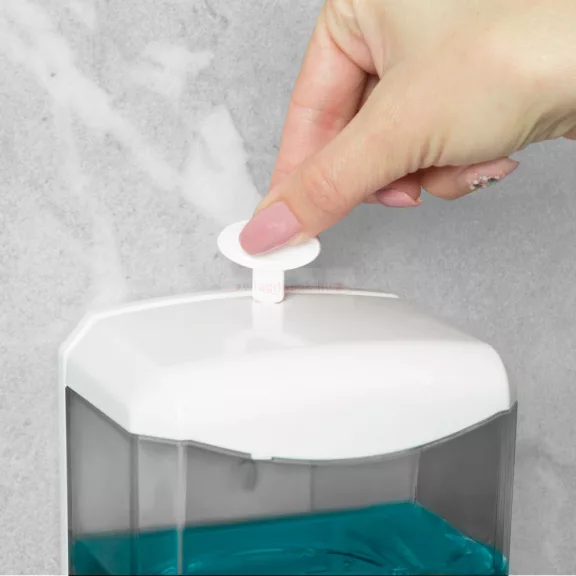 Szenzoros szappanadagoló - 600 ml - fali - elemes - füst színű