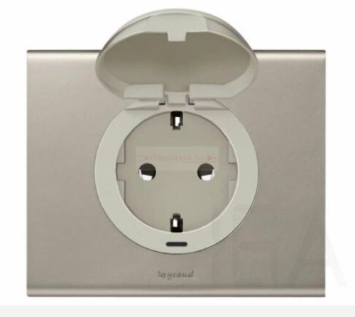 Legrand Céliane fedél dugaljhoz csapófedeles - titánium