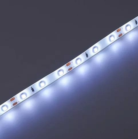 Led szalag SMD3528 4,8W/m 60 led/m kültéri szilikon hideg fehér