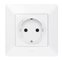   Legrand Valena Life Netatmo intelligens csatlakozó aljzat fehér