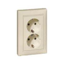   Legrand Valena 2x2P+F dugalj gyermekvédelemmel elefántcsont