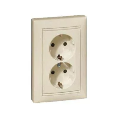 Legrand Valena 2x2P+F dugalj gyermekvédelemmel elefántcsont