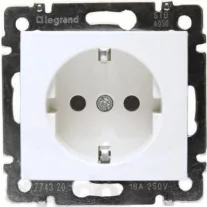 Legrand Valena 2P+F dugalj fehér