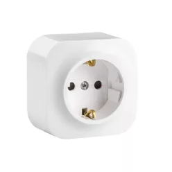   Legrand Forix 2P+F földelt csatlakozóaljzat, gyermekvédelemmel falon kívüli IP20 fehér