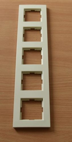 Panasonic Karre Plus 5-ös sorolókeret vízszintes/függőleges bézs(Felirat nélkül)