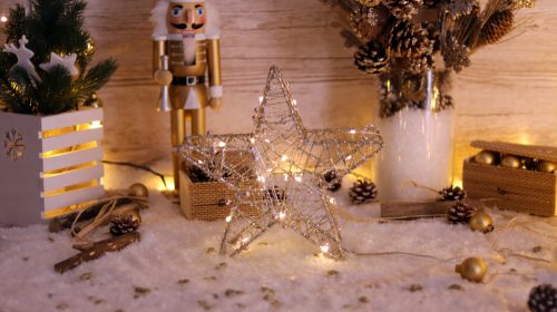 Karácsonyi LED csillag, arany, fém, elemes, 6+18h, 20LED, 3000K, 2xAA