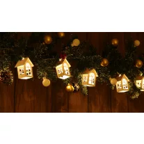   Karácsonyi LED fényfüzér dekoráció, házikó, fa, elemes, 6+18h, 10LED, 3000K, 2xAA