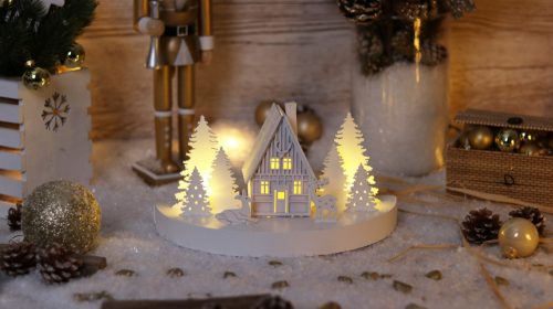 Karácsonyi LED dekoráció, fa házikó,szarvas, elemes, 6+18h, 6LED, 3000K, 3xAA