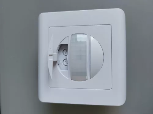 LED Mozgásérzékelős kapcsoló süllyeszthető 160° CR1400