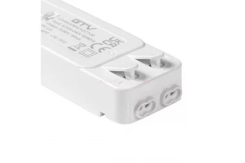 Maxis süllyesztett LED panel 24W, állítható színhő, 1950lm. IP44