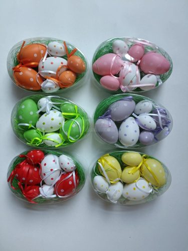 Húsvéti Műanyag Tojás Műfűvel 7db