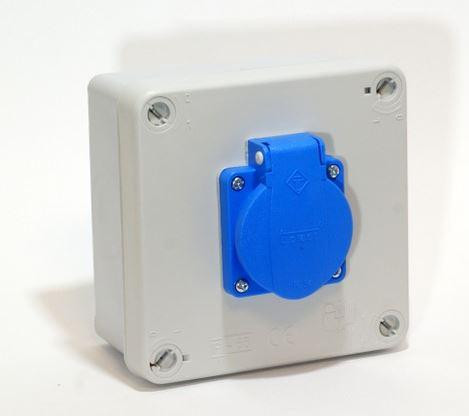 SZERELT DOBOZ 1x 2P+F