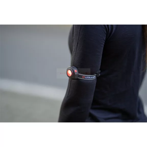 LEDLENSER CU2R tölthető jelzőlámpa futáshoz Li-ion/ Fekete