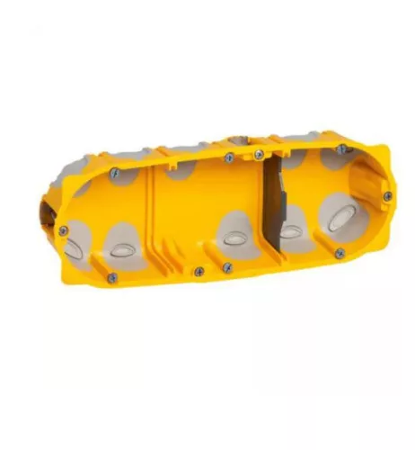 Legrand Batibox hármas szerelvénydoboz gipszkartonba gumis 080023