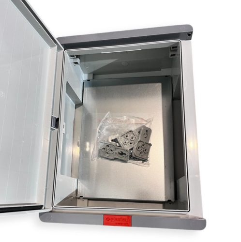 Műanyag elosztó szekrény átlátszó ajtóval 400x600x200 IP67