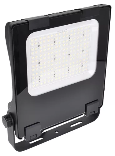 LED fényvető, aszimmetrikus 100-240VAC,50/60Hz,150W,20.250lm,4000K,IP66,EEI=D