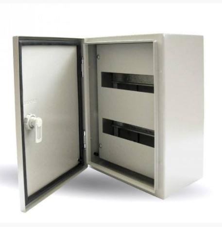 Fémszekrény Maszkolt SKYBOX 400X300X200 24 modul