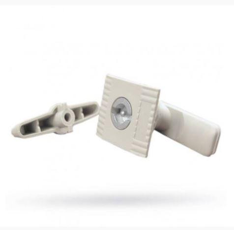 Fémszekrény műanyag zár+kulcs