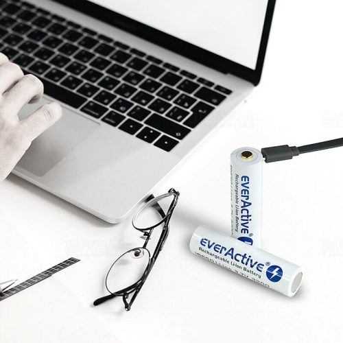 EverActive 18650 Li-ion akkumulátor 3,7V 3200mAh microUSB töltés, töltőkábellel, védett