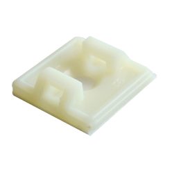   Öntapadós/csavarozható, 2oldalt fűzhető kötegelő talp 18,7×18,7mm, natúr