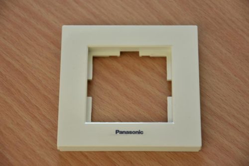 Panasonic Karre Plus 1-es keret bézs (felirattal)
