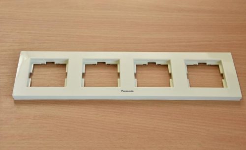 Panasonic Karre Plus 4-es sorolókeret vízszintes bézs