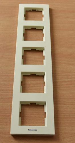 Panasonic Karre Plus 5-ös sorolókeret függőleges bézs