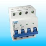 Négy pólusú kismegszakító